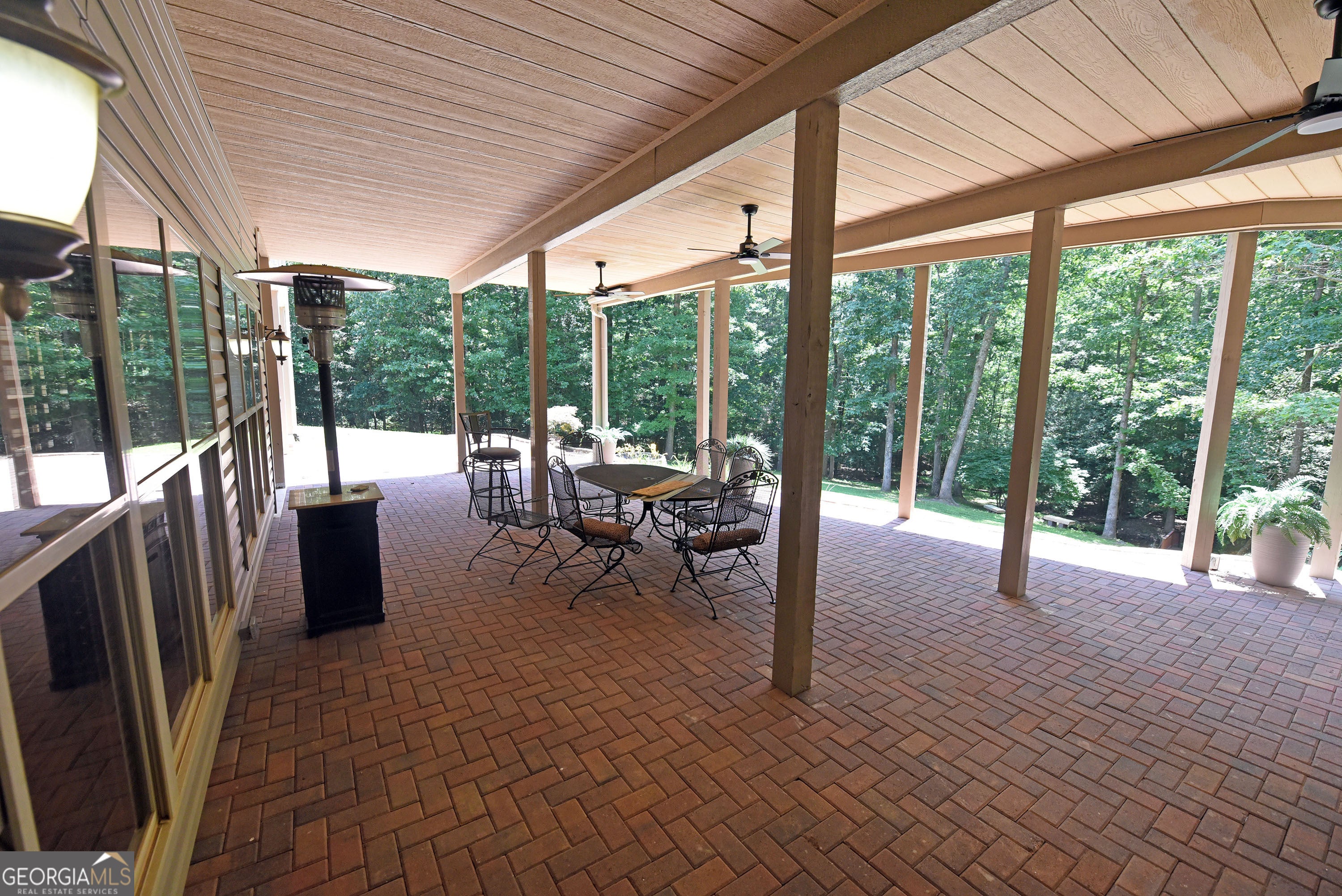 Blairsville, Georgia, 30512, United States, 5 Bedrooms Bedrooms, ,6 BathroomsBathrooms,Residential,Active,1894160