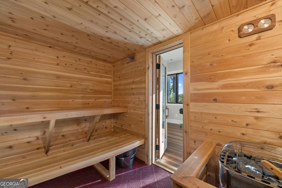 Ellijay, Georgia, 30536, United States, 3 Bedrooms Bedrooms, ,4 BathroomsBathrooms,Residential,Active,1968415