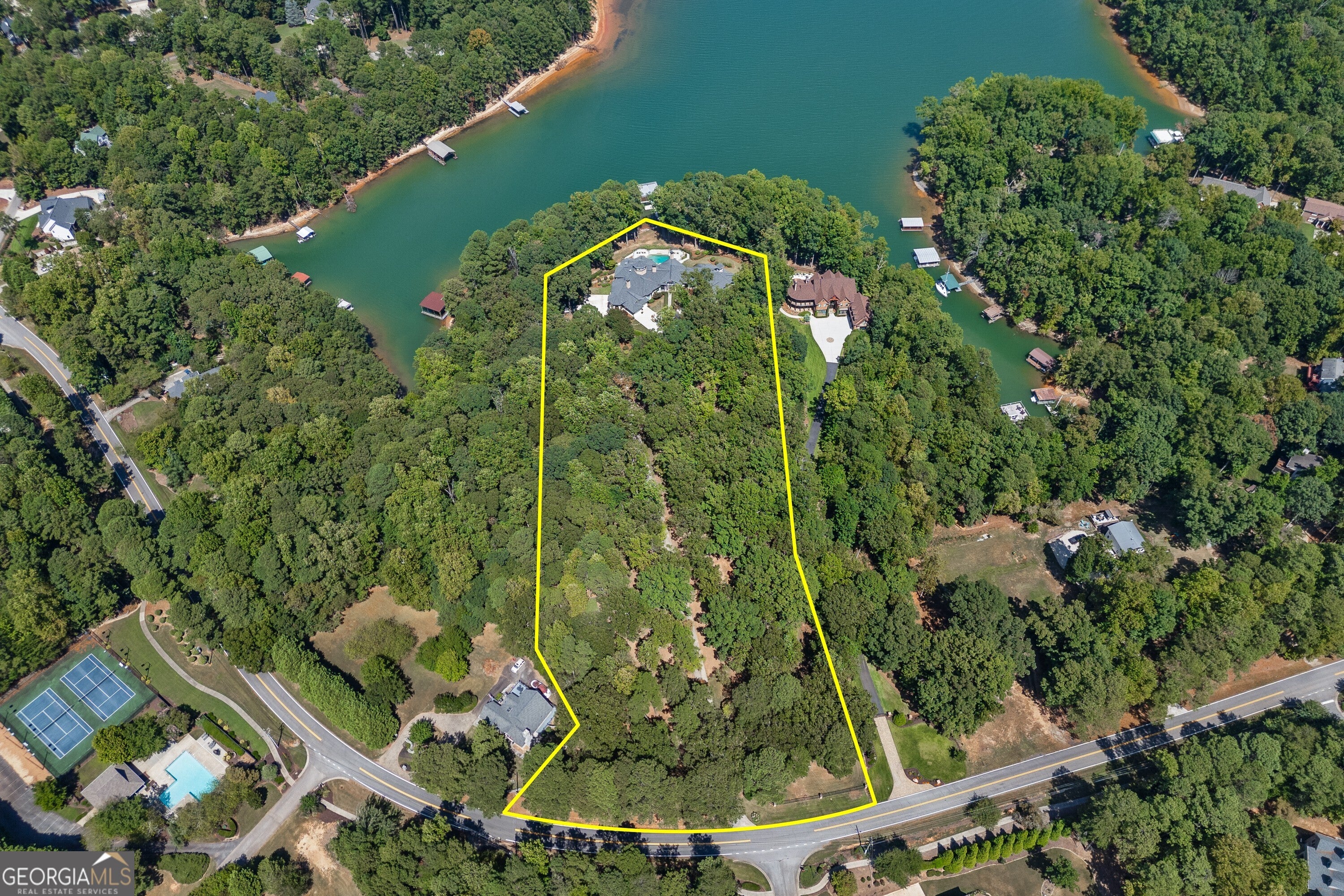 Flowery Branch, Georgia, 30542, United States, 4 Bedrooms Bedrooms, ,8 BathroomsBathrooms,Residential,Active,1929469