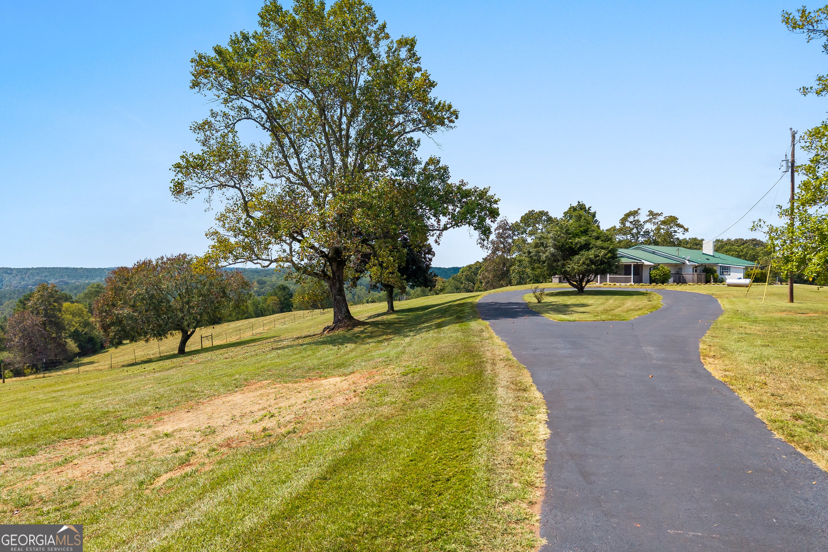 Commerce, Georgia, 30529, United States, 4 Bedrooms Bedrooms, ,3 BathroomsBathrooms,Residential,Active,1963280 Commerce, Georgia, 30529, United States, 4 Bedrooms Bedrooms, ,3 BathroomsBathrooms,Residential,Active,1963280