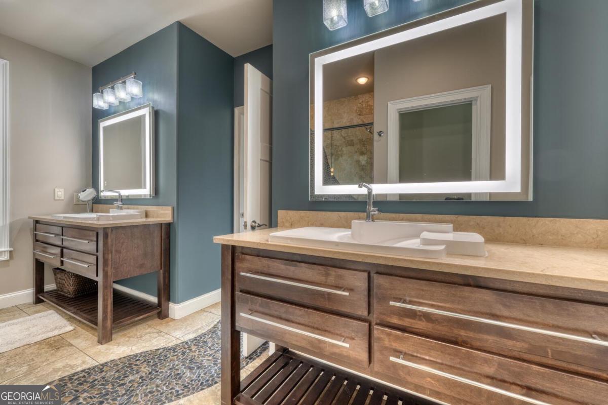 Blairsville, Georgia, 30512, United States, ,4 BathroomsBathrooms,Residential,Active,1852664