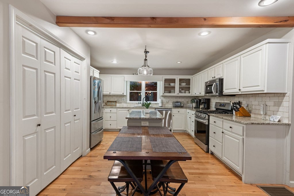 Blue Ridge, Georgia, 30513, United States, 4 Bedrooms Bedrooms, ,3 BathroomsBathrooms,Residential,Active,1945256