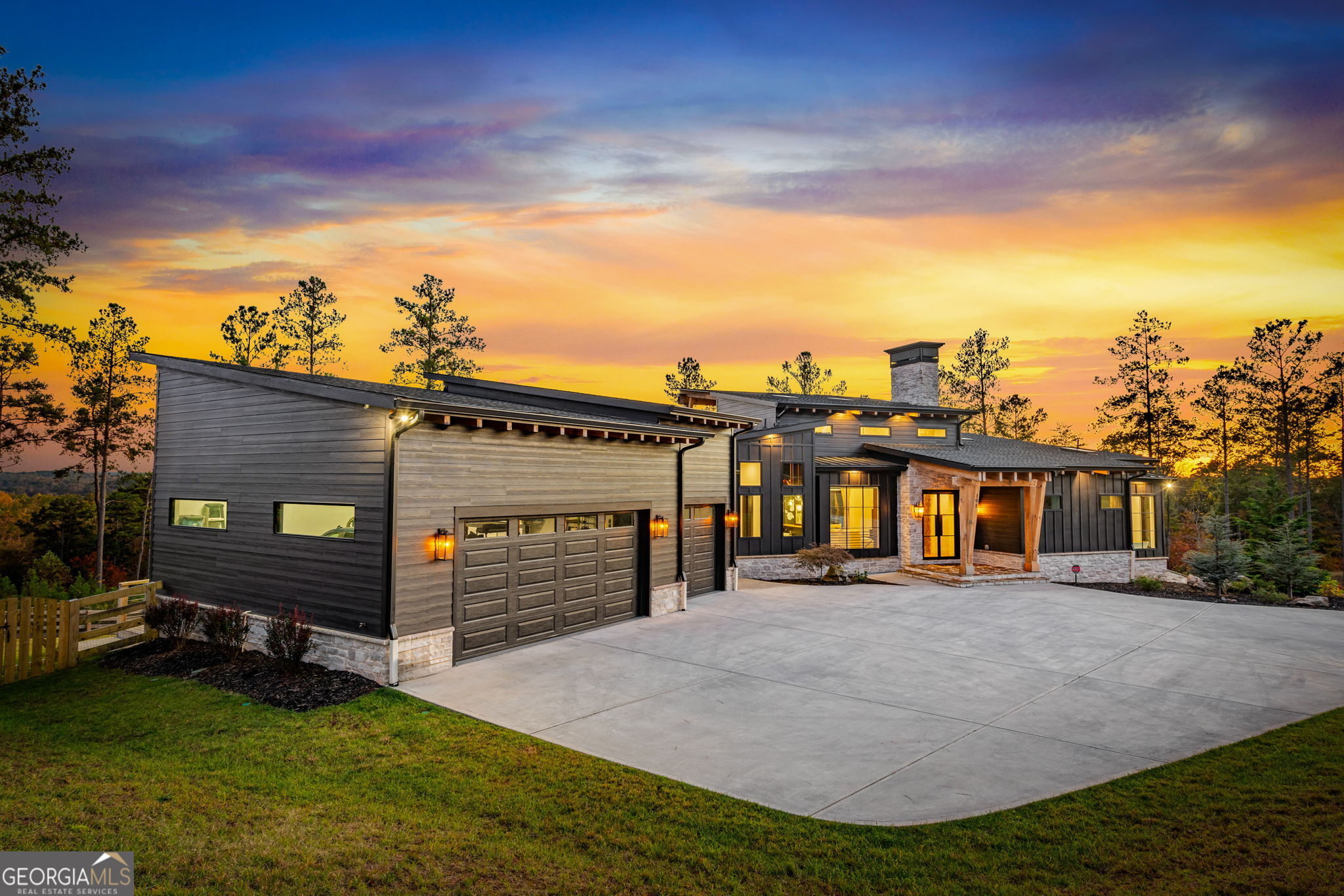 Ellijay, Georgia, 30540, United States, 4 Bedrooms Bedrooms, ,3 BathroomsBathrooms,Residential,Active,1986866