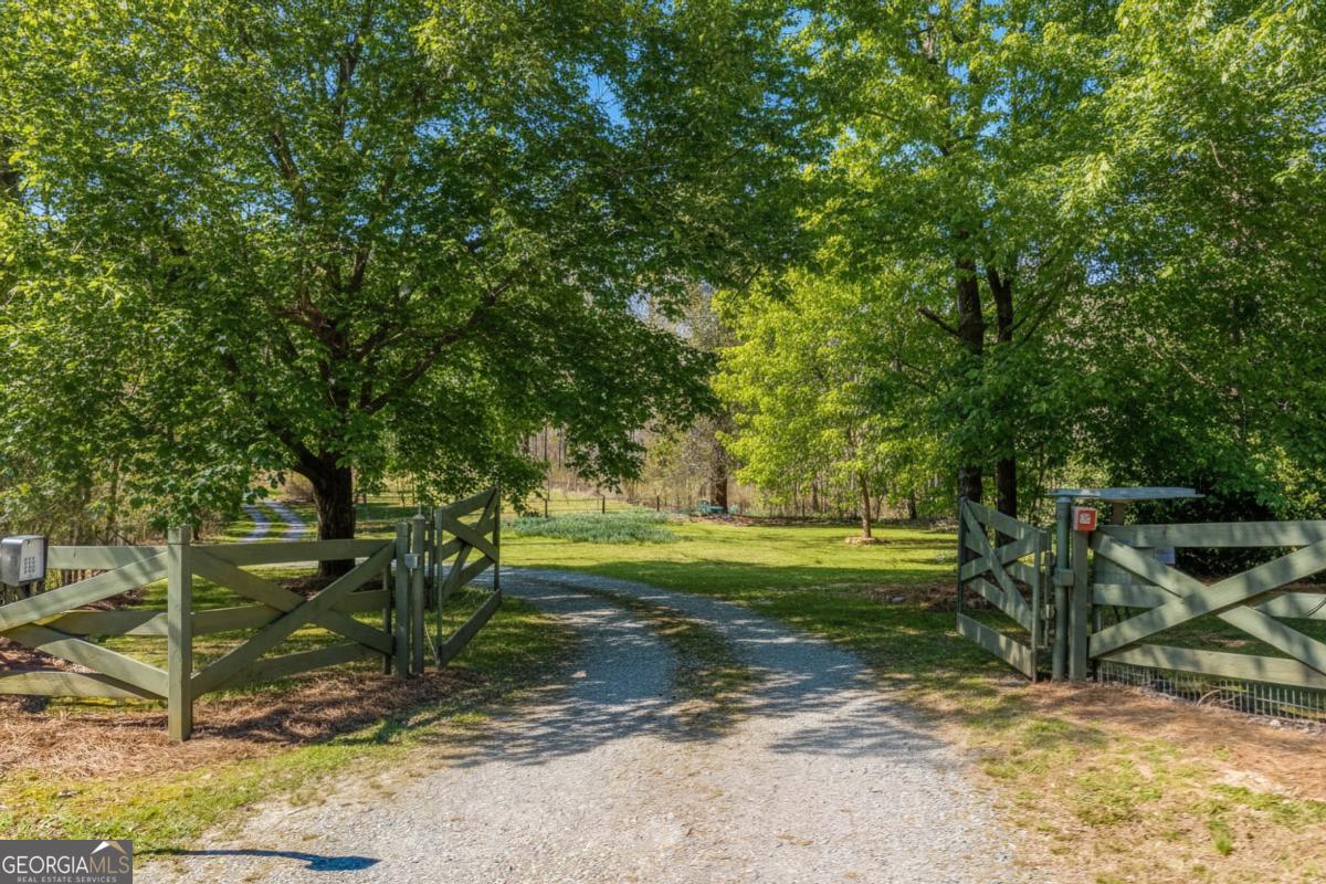 Ellijay, Georgia, 30540, United States, 4 Bedrooms Bedrooms, ,3 BathroomsBathrooms,Residential,Active,1968093