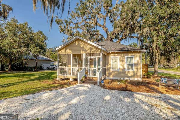 214 CLARKE ST, DARIEN, GA 31305 - Image 1