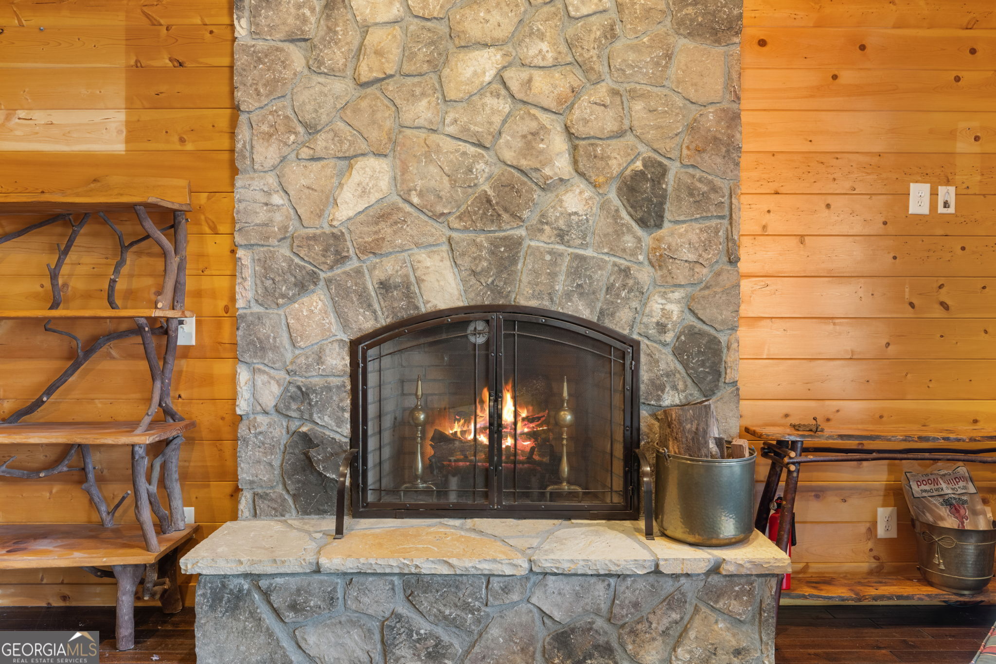 Clarkesville, Georgia, 30523, United States, 3 Bedrooms Bedrooms, ,4 BathroomsBathrooms,Residential,Active,2007020