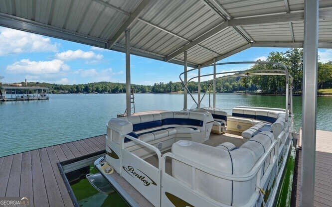 Hiawassee, Georgia, 30546, United States, 4 Bedrooms Bedrooms, ,3 BathroomsBathrooms,Residential,Active,1945091