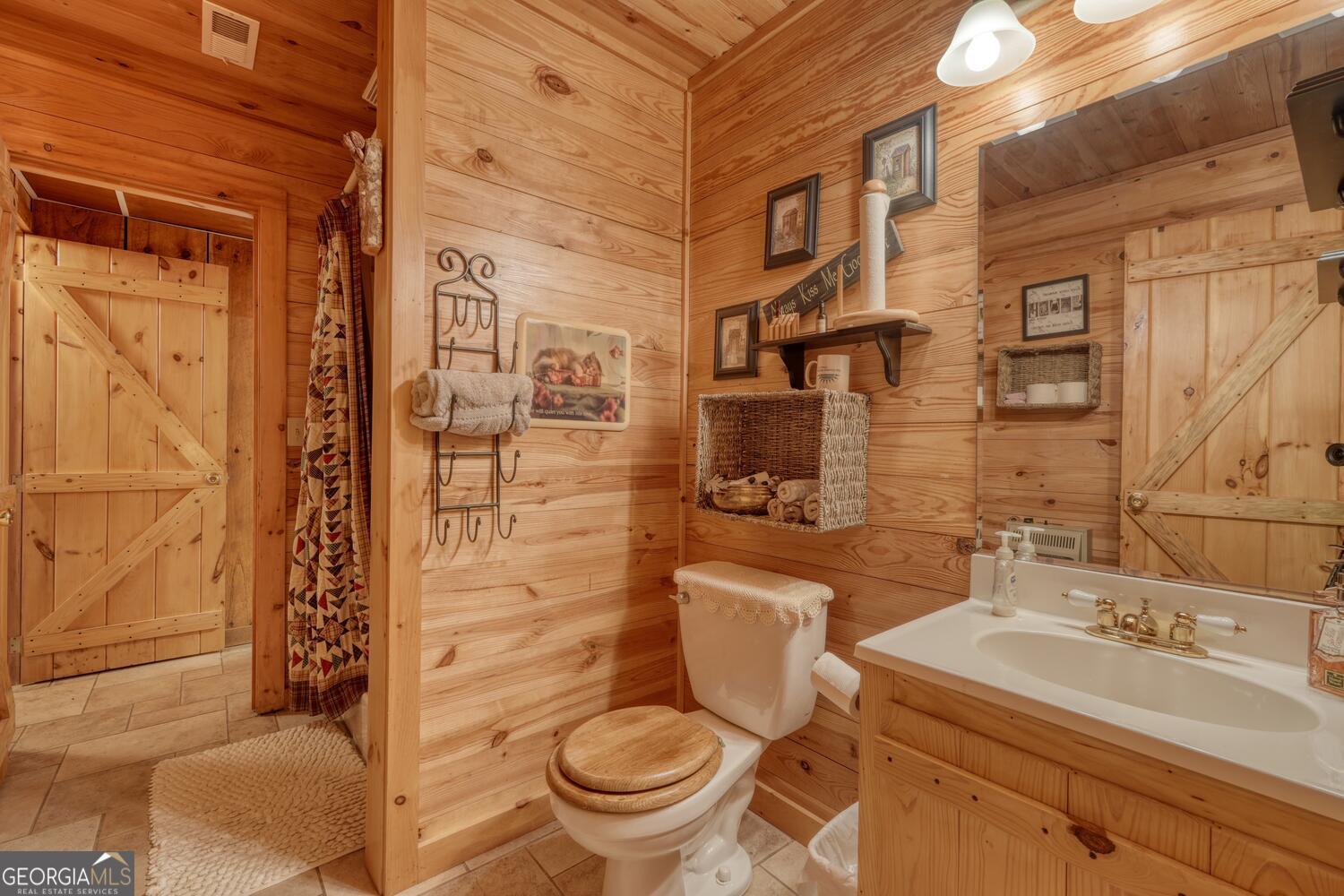 Blairsville, Georgia, 30512, United States, 4 Bedrooms Bedrooms, ,5 BathroomsBathrooms,Residential,Active,1898219