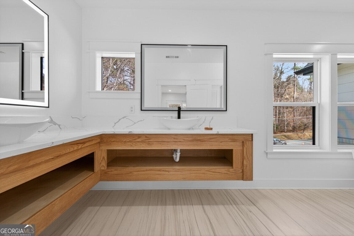 Norcross, Georgia, 30071, United States, 6 Bedrooms Bedrooms, ,5 BathroomsBathrooms,Residential,Active,2009837