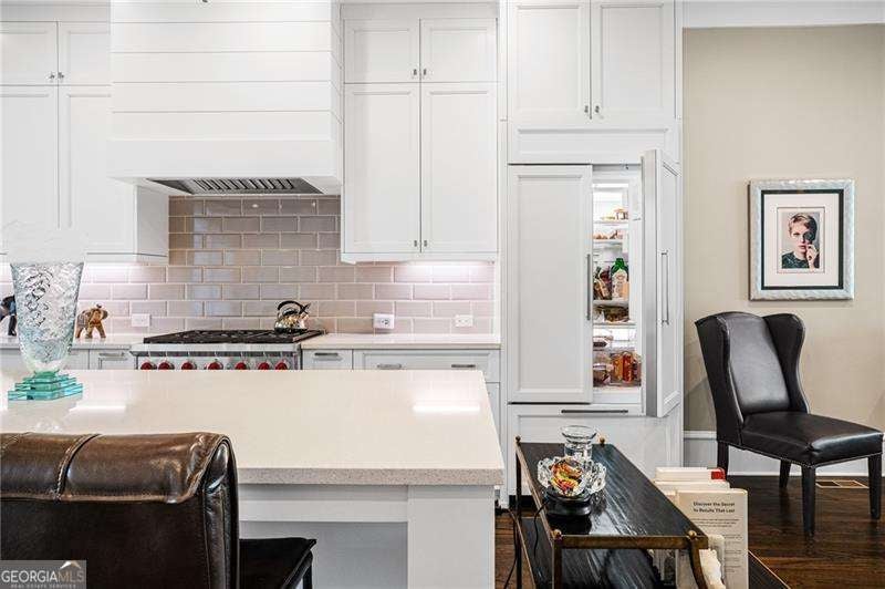 Atlanta, Georgia, 30319, United States, 3 Bedrooms Bedrooms, ,5 BathroomsBathrooms,Residential,Active,1996298