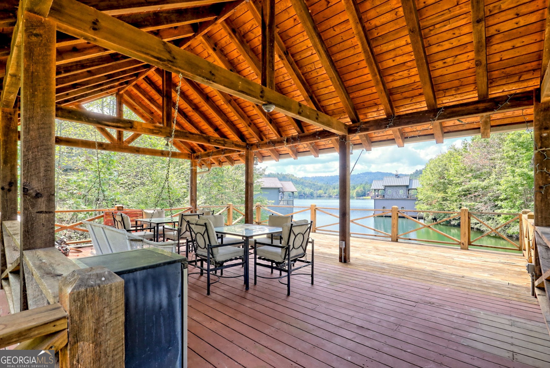 Clarkesville, Georgia, 30523, United States, 2 Bedrooms Bedrooms, ,4 BathroomsBathrooms,Residential,Active,1953278