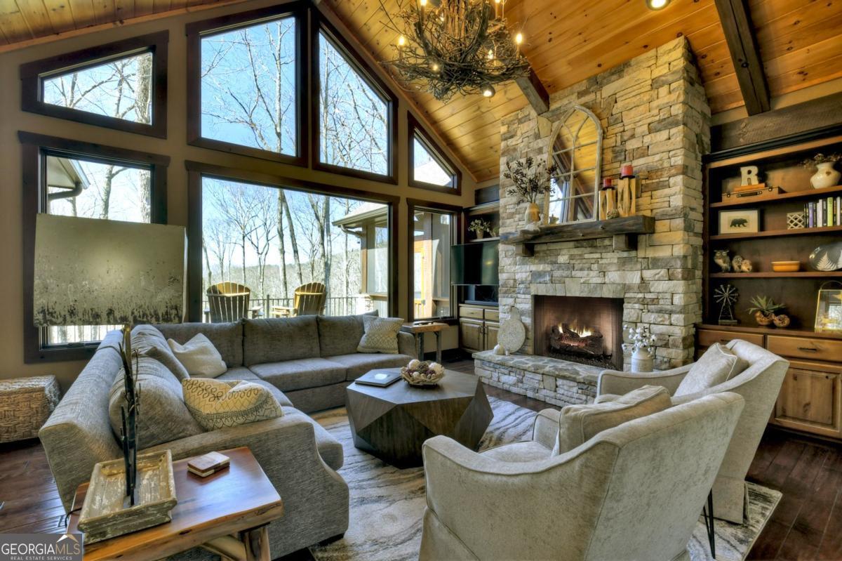 Ellijay, Georgia, 30536, United States, 5 Bedrooms Bedrooms, ,6 BathroomsBathrooms,Residential,Active,1953697