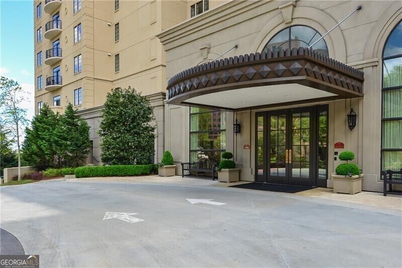Atlanta, Georgia, 30339, United States, 2 Bedrooms Bedrooms, ,3 BathroomsBathrooms,Residential,Active,1914618