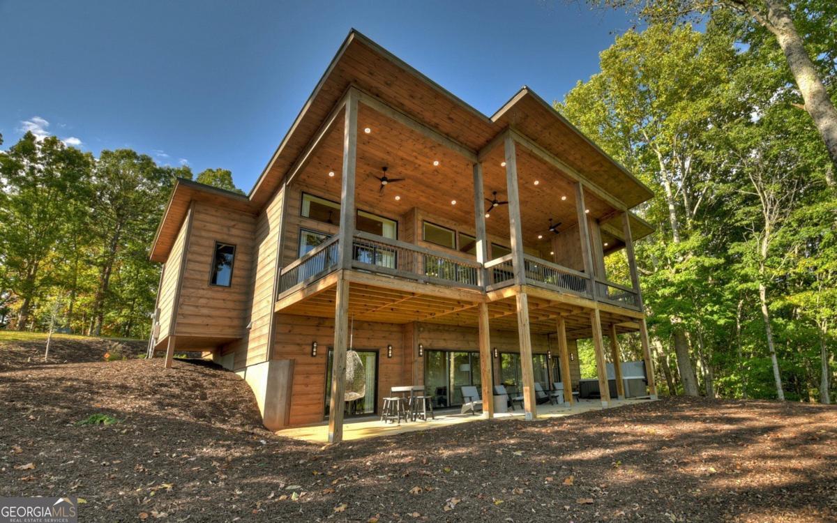 Morganton, Georgia, 30560, United States, 3 Bedrooms Bedrooms, ,4 BathroomsBathrooms,Residential,Active,2010579