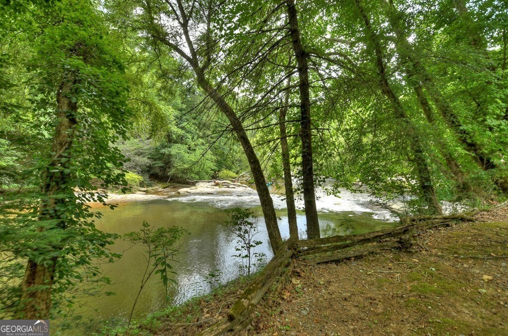 Ellijay, Georgia, 30536, United States, 3 Bedrooms Bedrooms, ,5 BathroomsBathrooms,Residential,Active,1929666