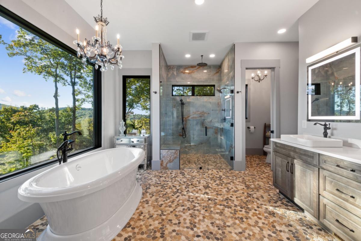 Ellijay, Georgia, 30536, United States, 3 Bedrooms Bedrooms, ,4 BathroomsBathrooms,Residential,Active,1968415