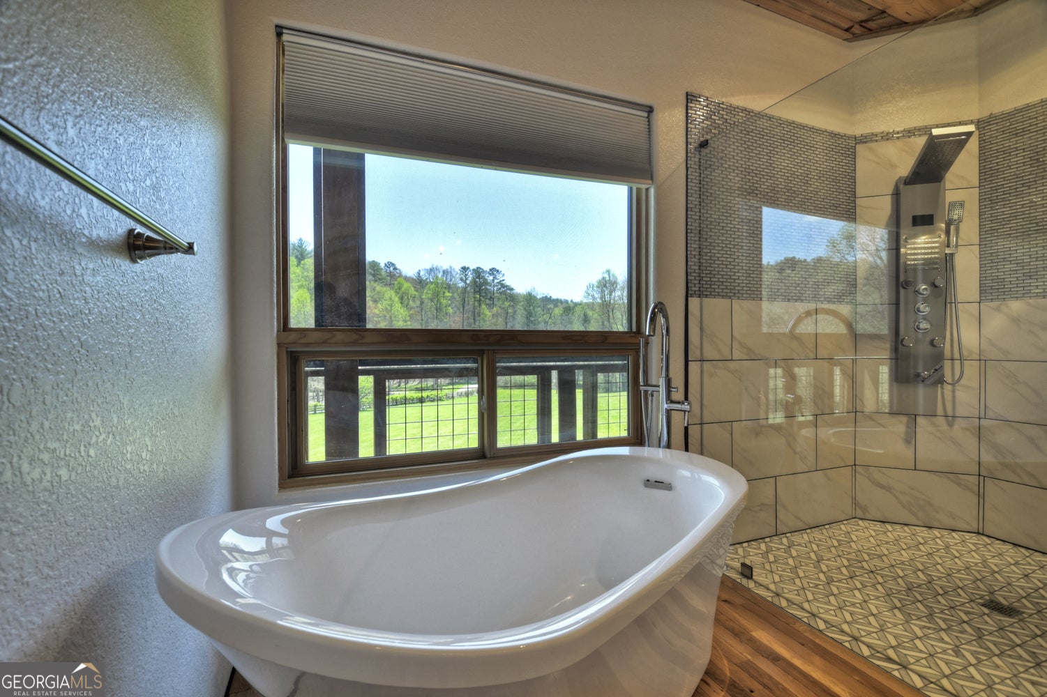 Morganton, Georgia, 30560, United States, 5 Bedrooms Bedrooms, ,3 BathroomsBathrooms,Residential,Active,1798022