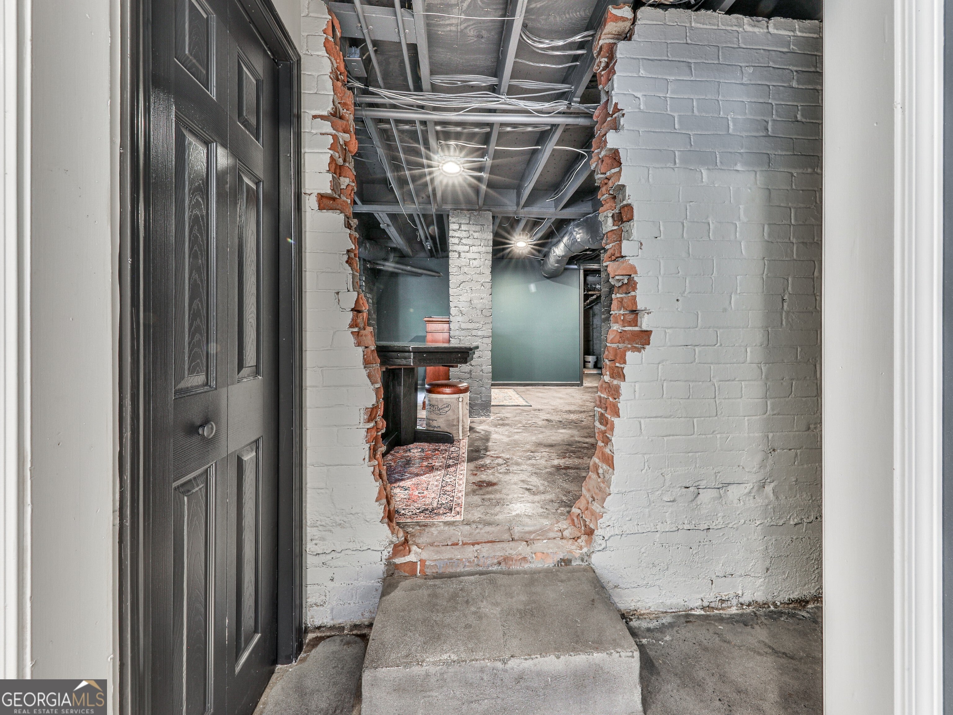 Atlanta, Georgia, 30305, United States, 5 Bedrooms Bedrooms, ,6 BathroomsBathrooms,Residential,Active,1988420