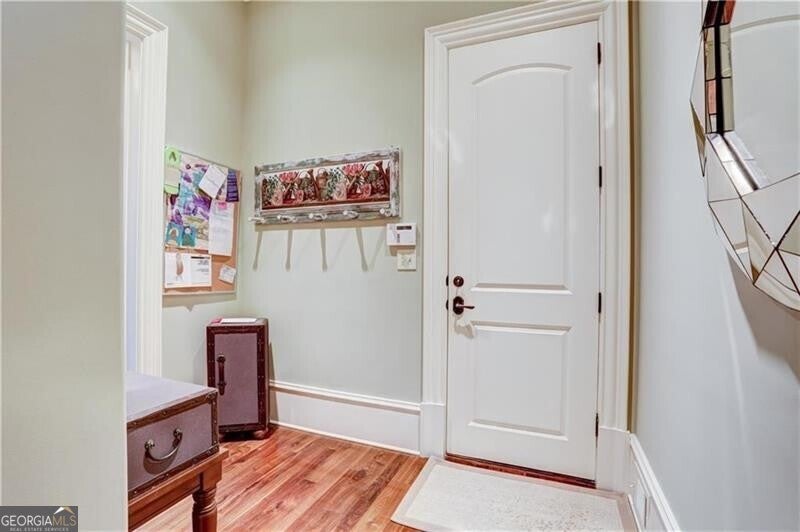 Atlanta, Georgia, 30339, United States, 5 Bedrooms Bedrooms, ,7 BathroomsBathrooms,Residential,Active,1936159