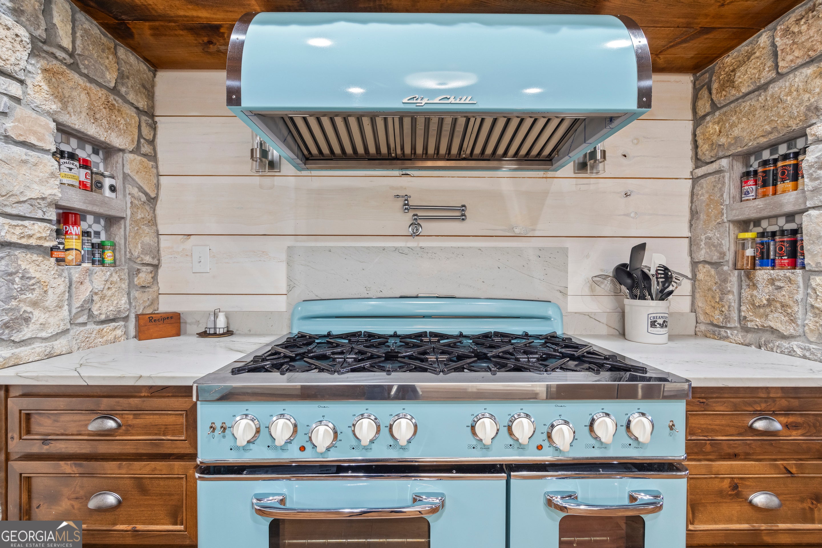 Hartwell, Georgia, 30643, United States, 6 Bedrooms Bedrooms, ,6 BathroomsBathrooms,Residential,Active,2011216