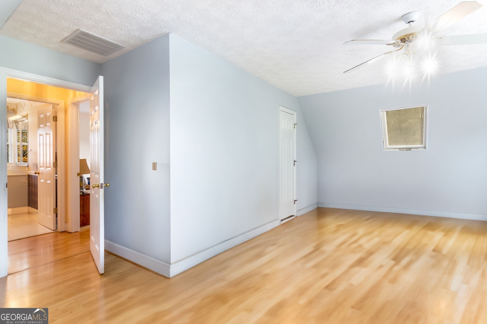 Blairsville, Georgia, 30512, United States, ,4 BathroomsBathrooms,Residential,Active,1704083