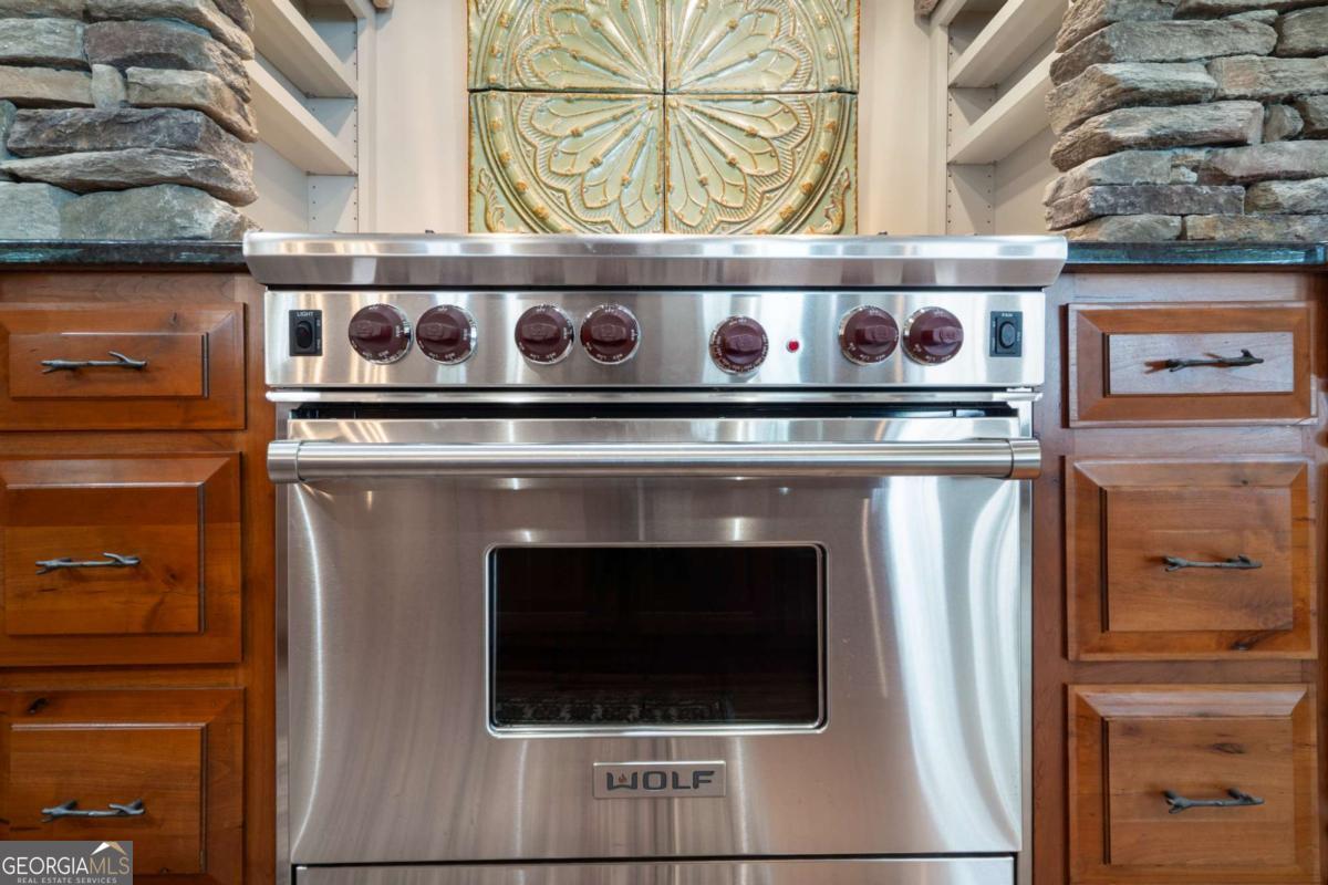 Big Canoe, Georgia, 30143, United States, 5 Bedrooms Bedrooms, ,5 BathroomsBathrooms,Residential,Active,1997601