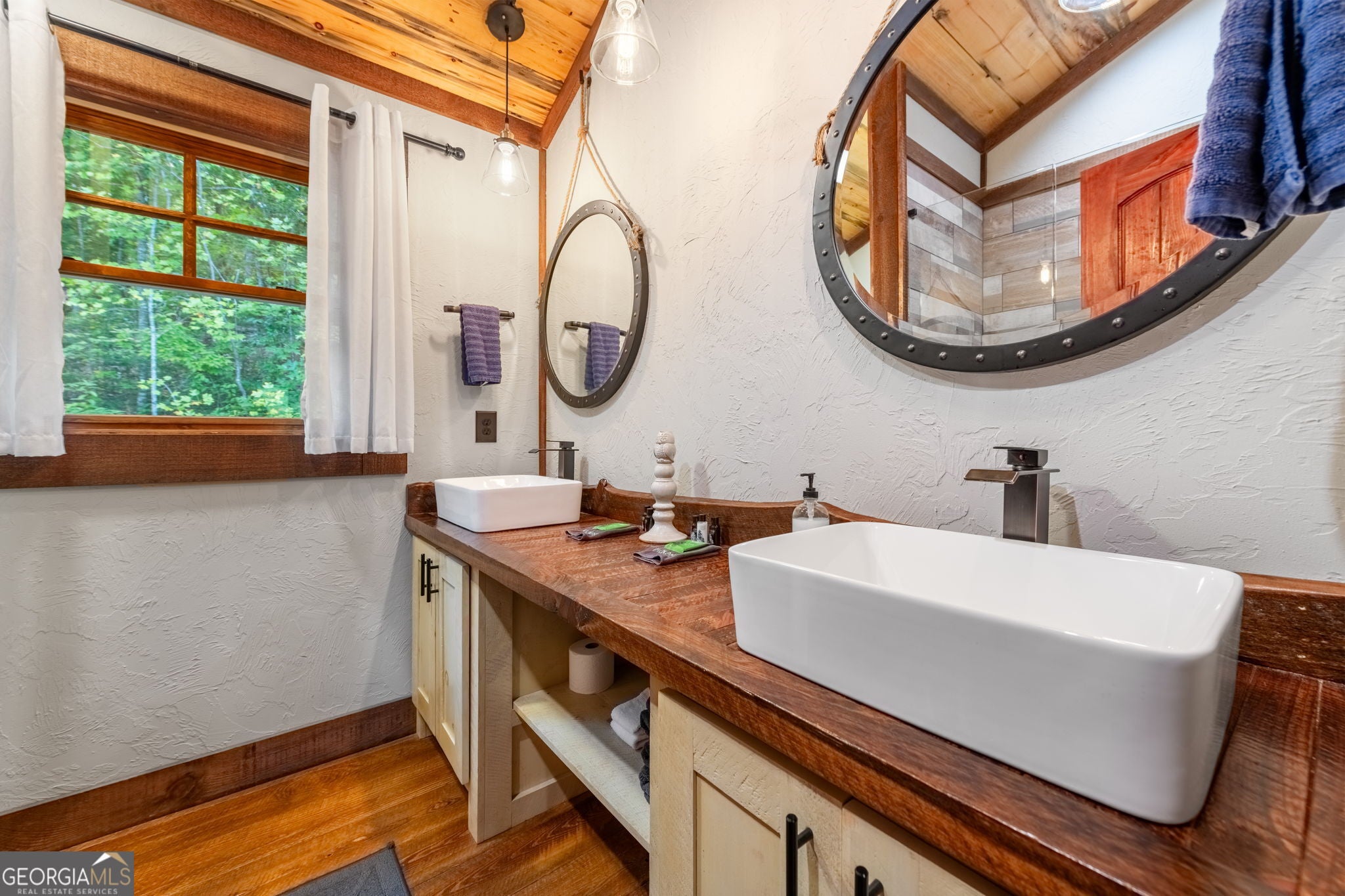 Blue Ridge, Georgia, 30513, United States, 3 Bedrooms Bedrooms, ,3 BathroomsBathrooms,Residential,Active,2045614