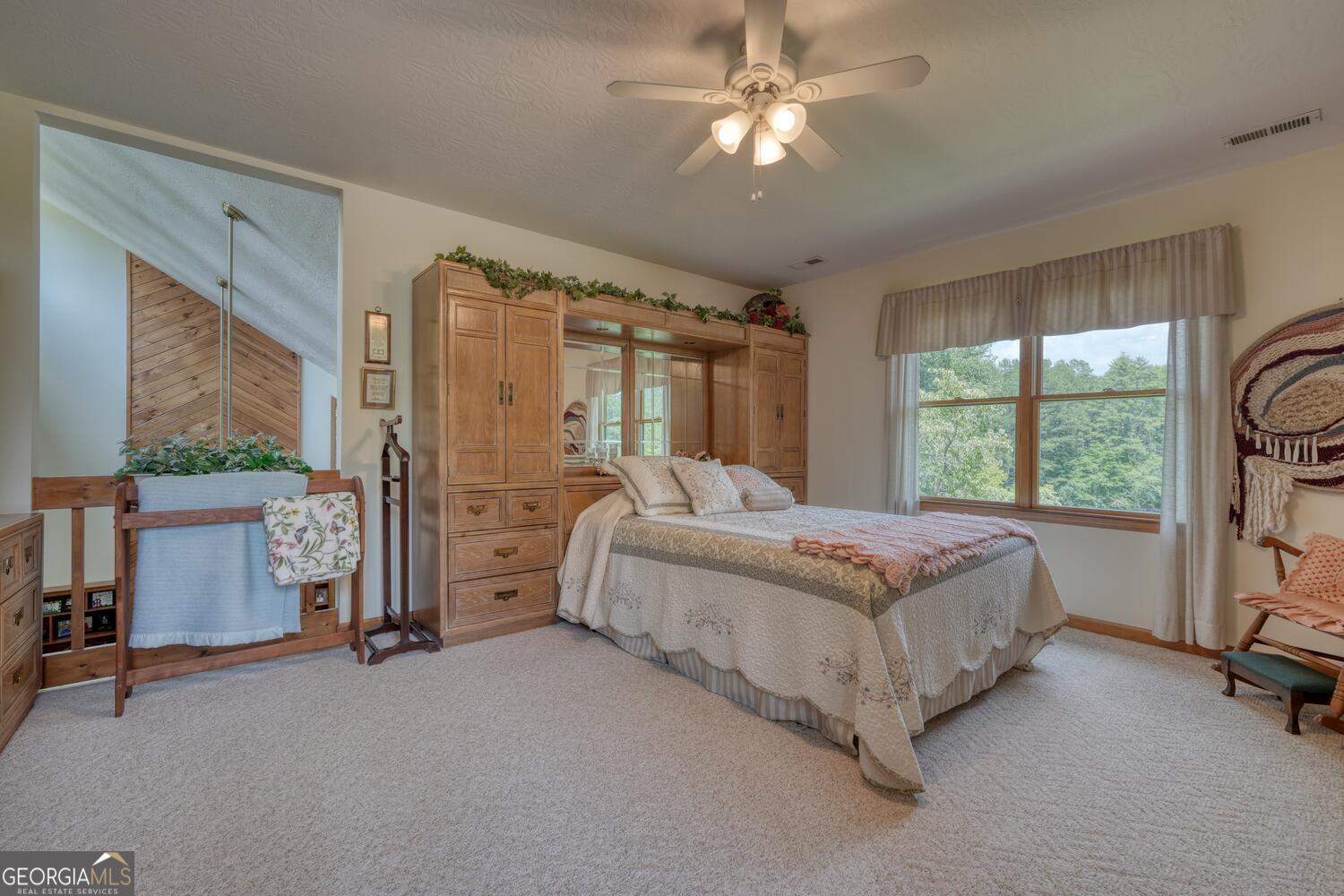 Blairsville, Georgia, 30512, United States, 3 Bedrooms Bedrooms, ,3 BathroomsBathrooms,Residential,Active,1898214