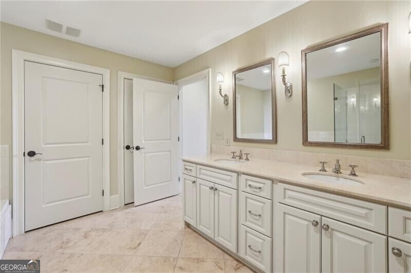 Atlanta, Georgia, 30339, United States, 2 Bedrooms Bedrooms, ,3 BathroomsBathrooms,Residential,Active,1914618