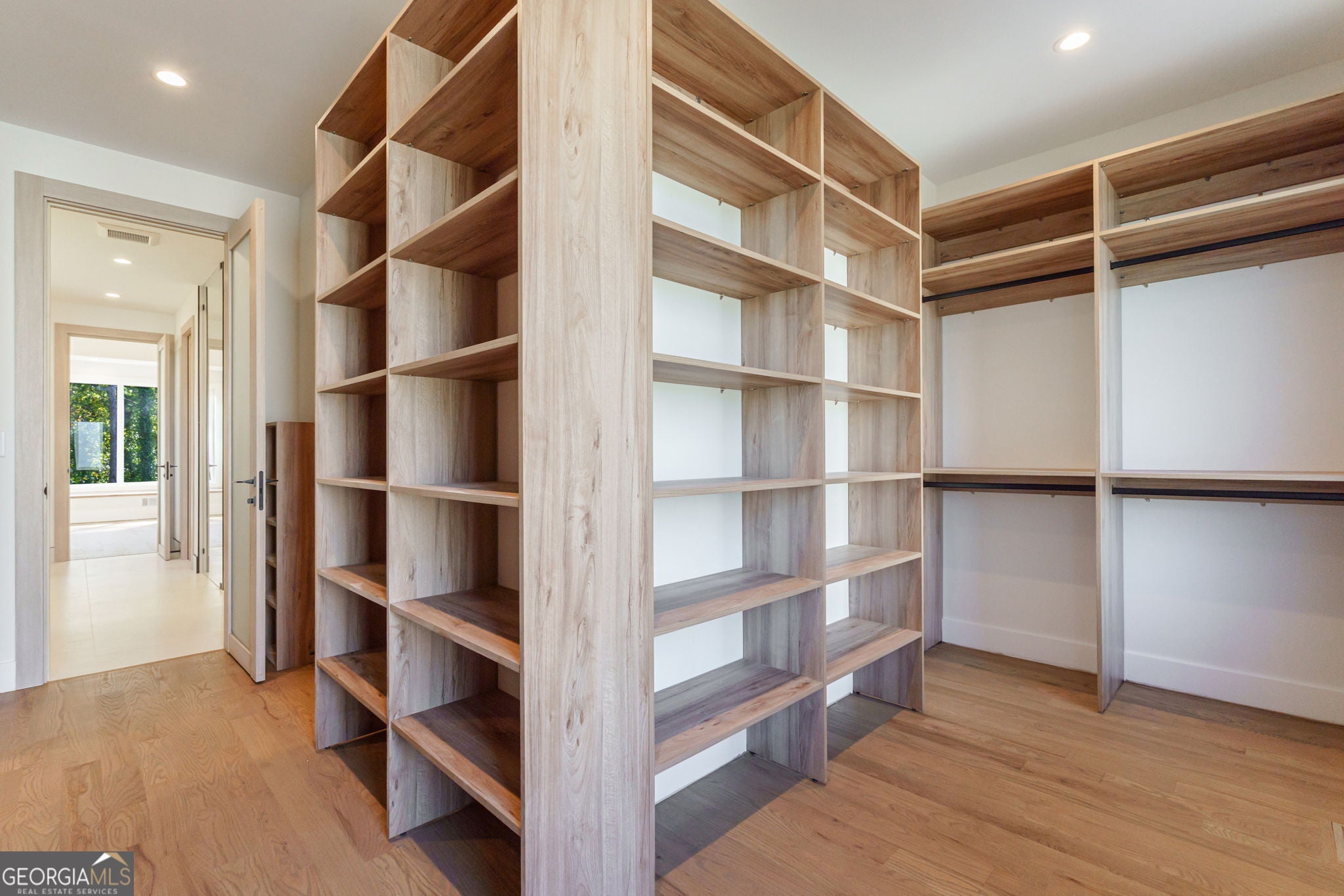 Cumming, Georgia, 30041, United States, 4 Bedrooms Bedrooms, ,4 BathroomsBathrooms,Residential,Active,1969675