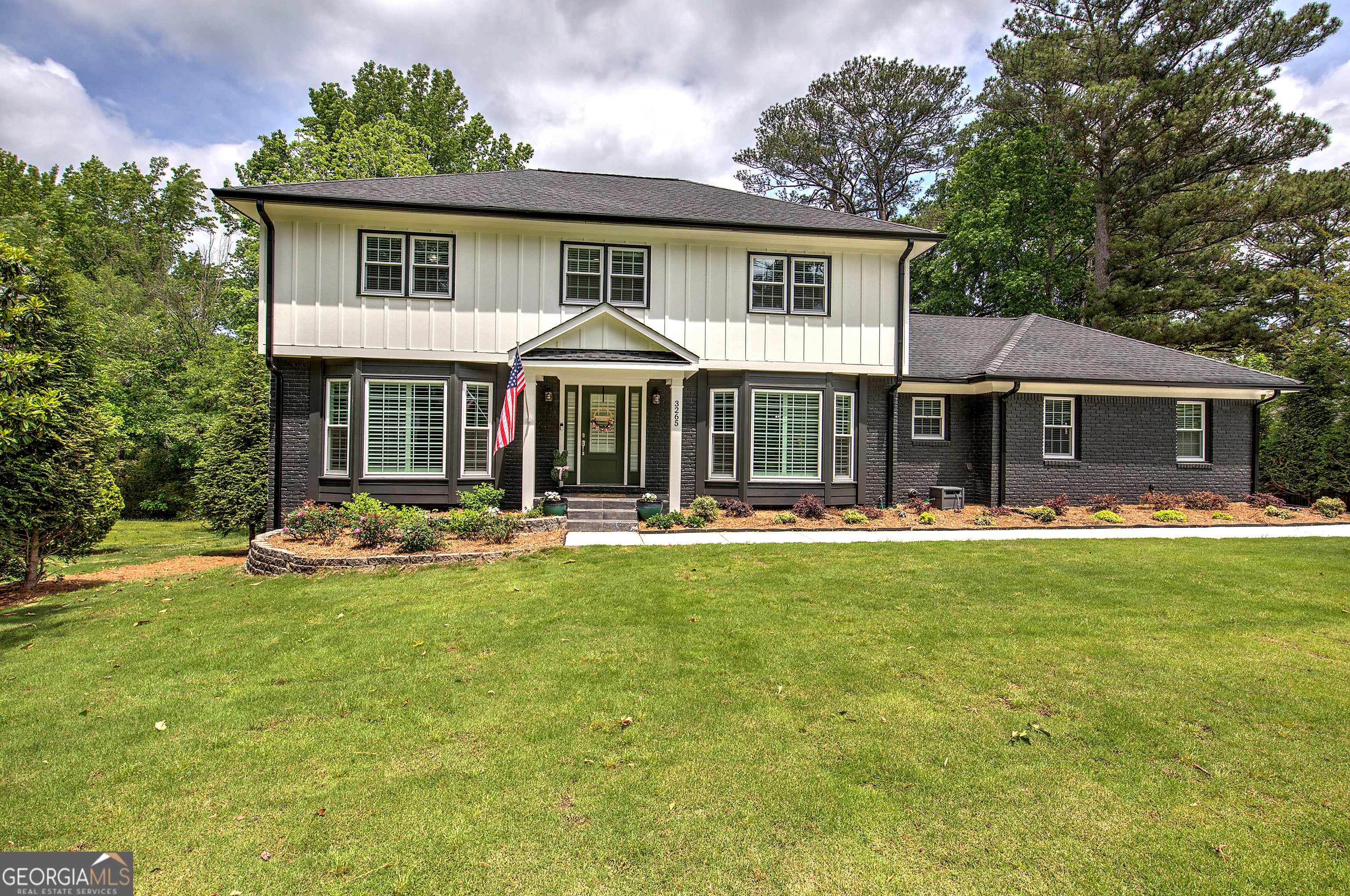 Marietta, Georgia, 30068, United States, 6 Bedrooms Bedrooms, ,5 BathroomsBathrooms,Residential,Active,2044581