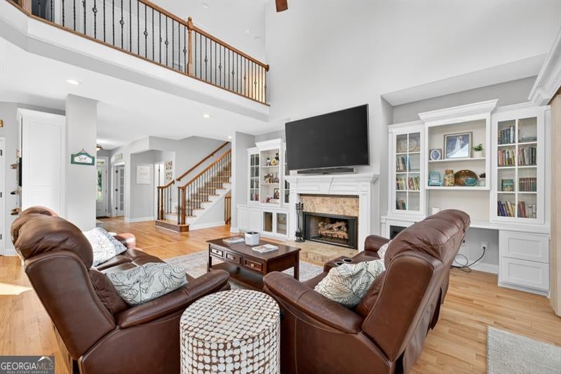 Flowery Branch, Georgia, 30542, United States, 6 Bedrooms Bedrooms, ,6 BathroomsBathrooms,Residential,Active,1898019