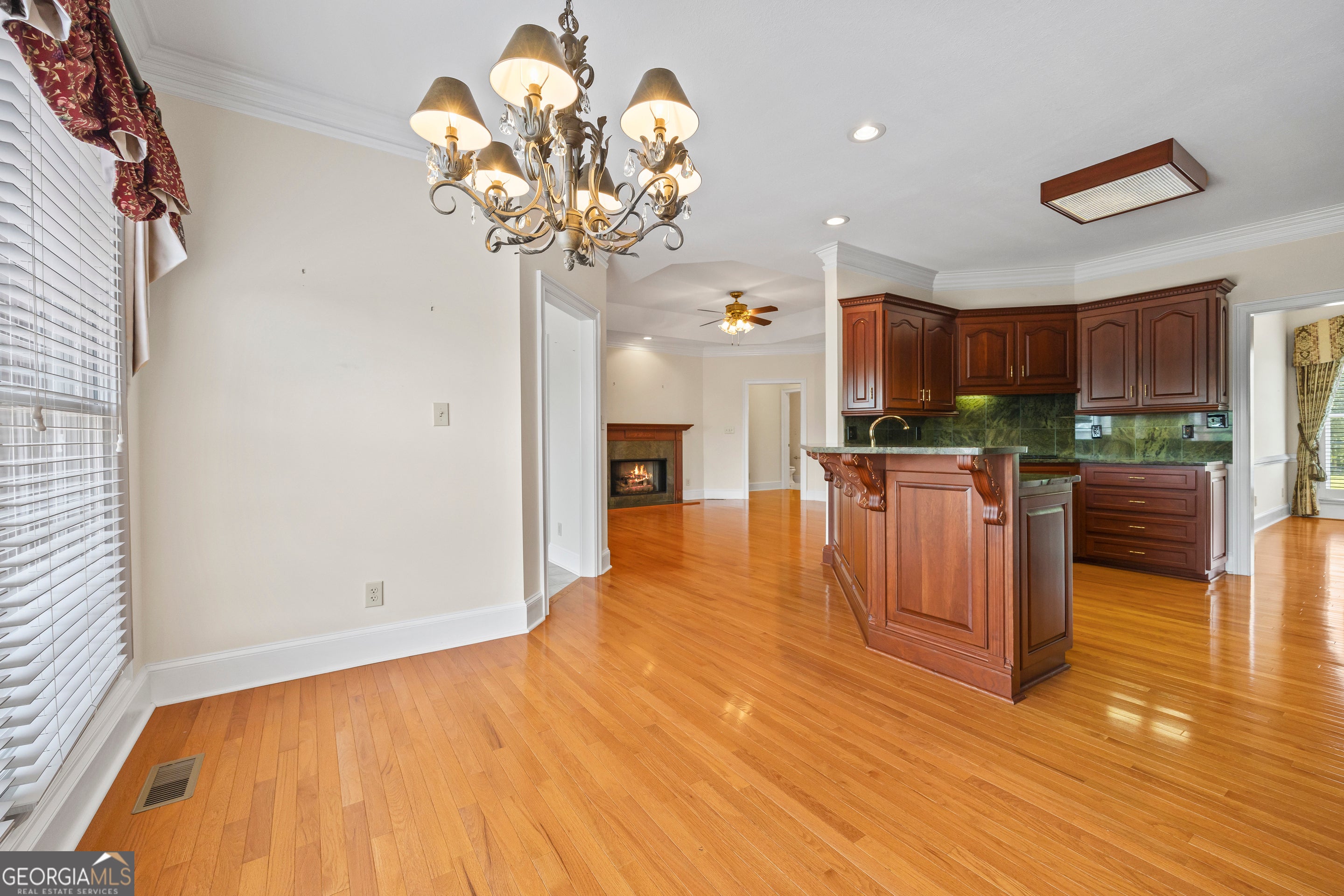 Lavonia, Georgia, 30553, United States, 5 Bedrooms Bedrooms, ,5 BathroomsBathrooms,Residential,Active,1862896