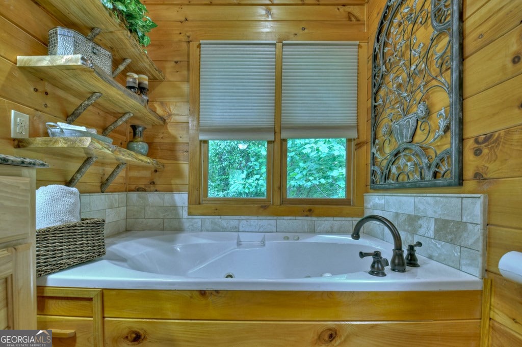 Morganton, Georgia, 30560, United States, 4 Bedrooms Bedrooms, ,6 BathroomsBathrooms,Residential,Active,1945076