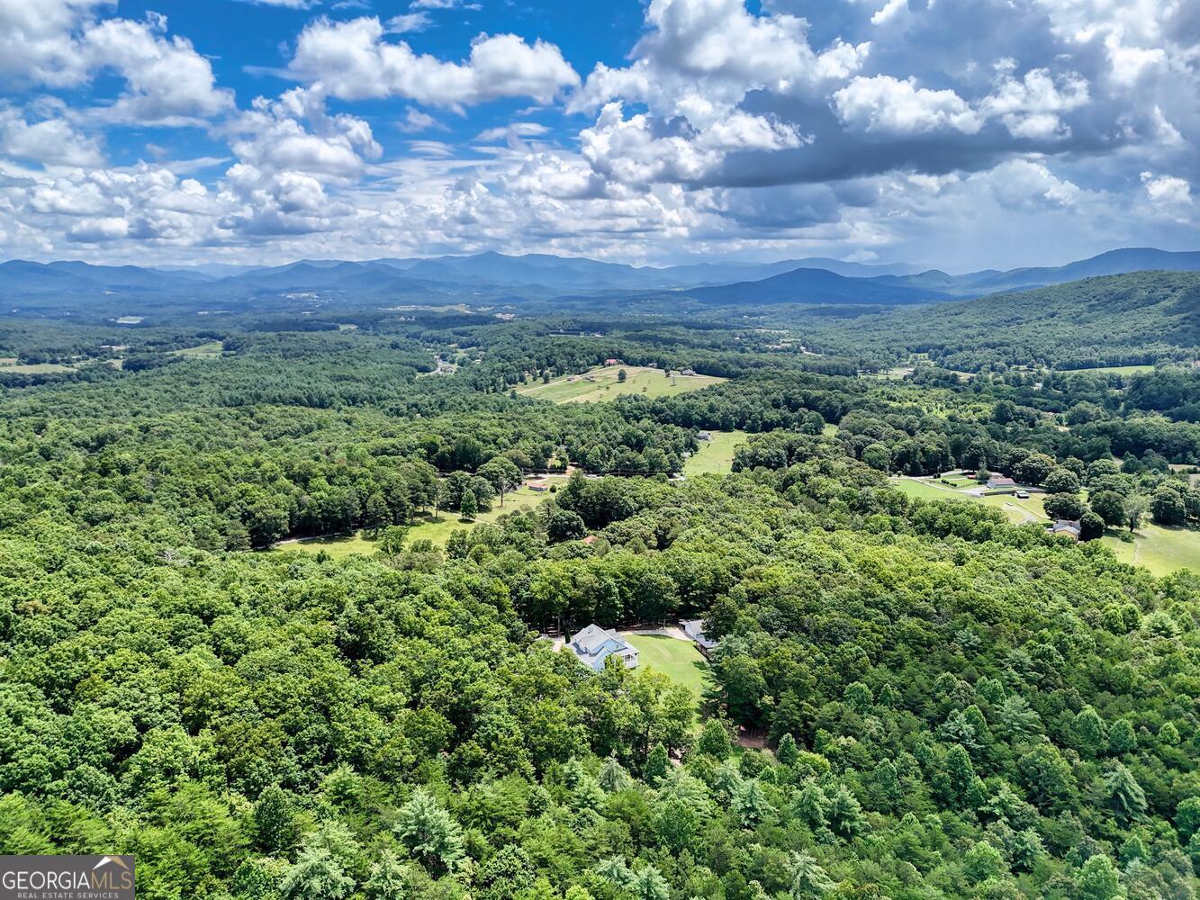Blairsville, Georgia, 30512, United States, 4 Bedrooms Bedrooms, ,4 BathroomsBathrooms,Residential,Active,1897990