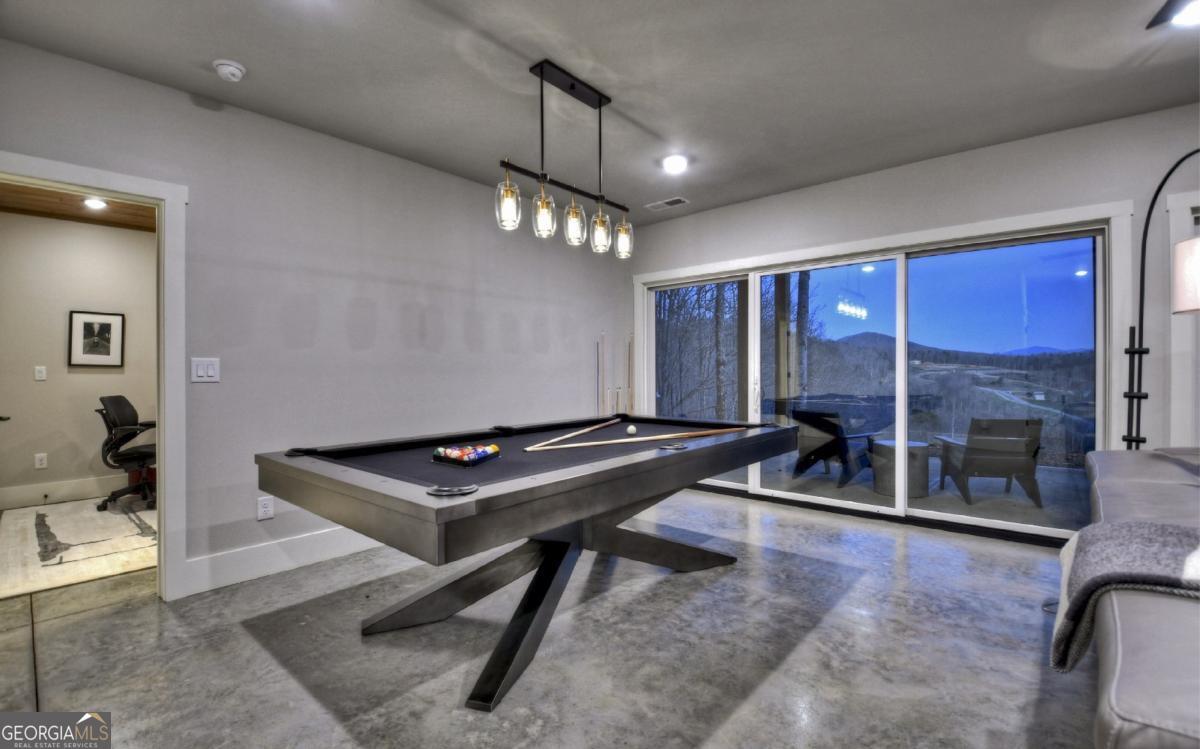 Morganton, Georgia, 30560, United States, 3 Bedrooms Bedrooms, ,4 BathroomsBathrooms,Residential,Active,2010579