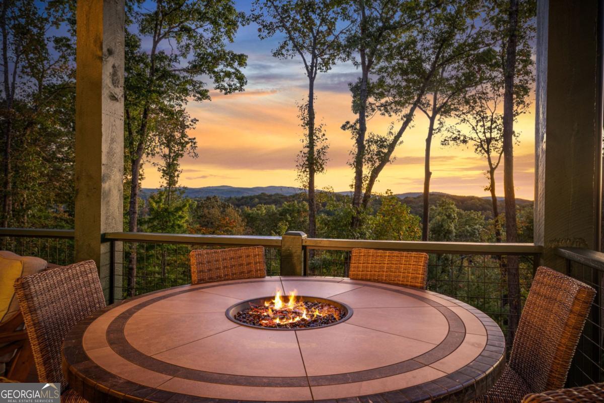 Ellijay, Georgia, 30536, United States, 3 Bedrooms Bedrooms, ,4 BathroomsBathrooms,Residential,Active,1968415