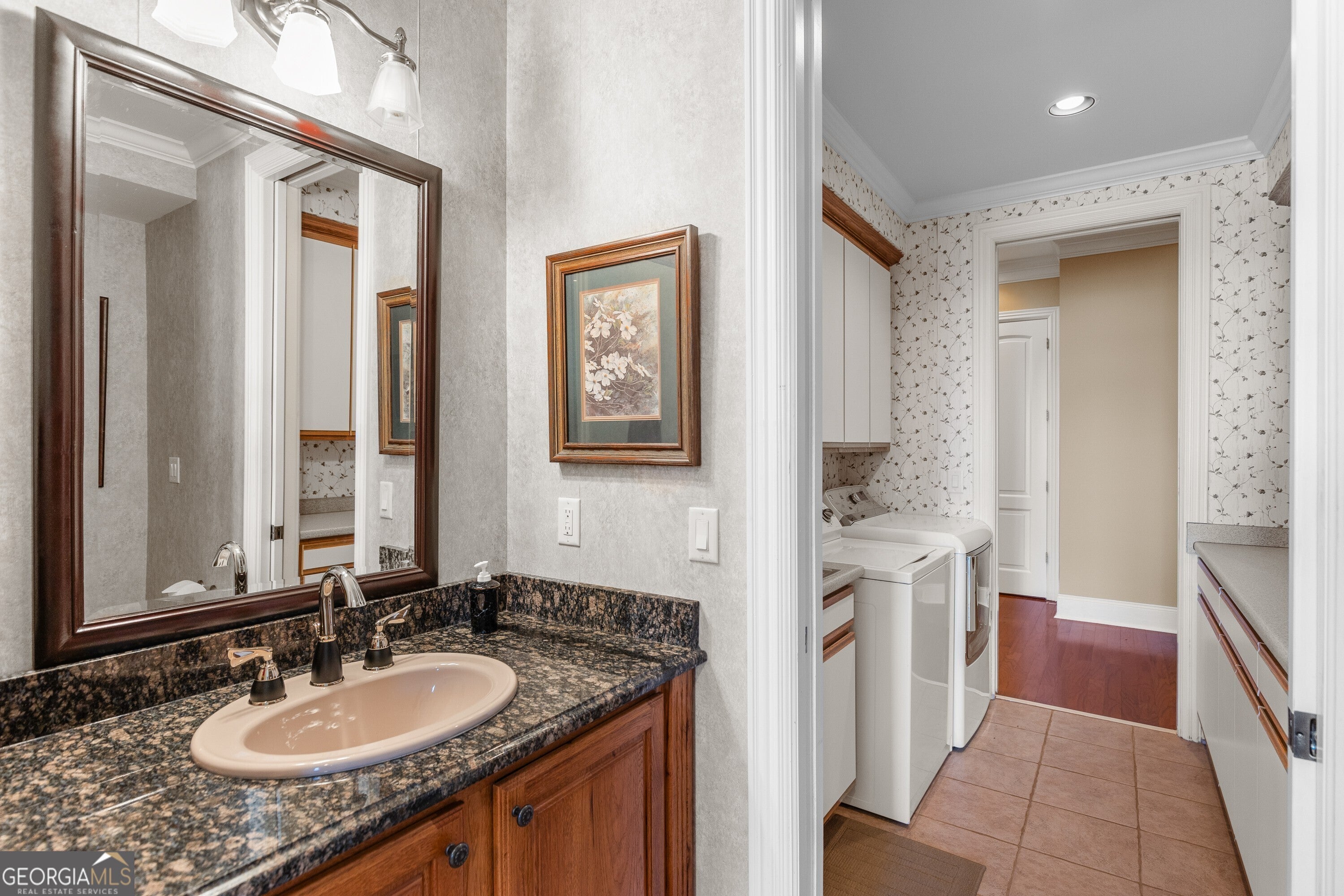 Flowery Branch, Georgia, 30542, United States, 4 Bedrooms Bedrooms, ,8 BathroomsBathrooms,Residential,Active,1929469