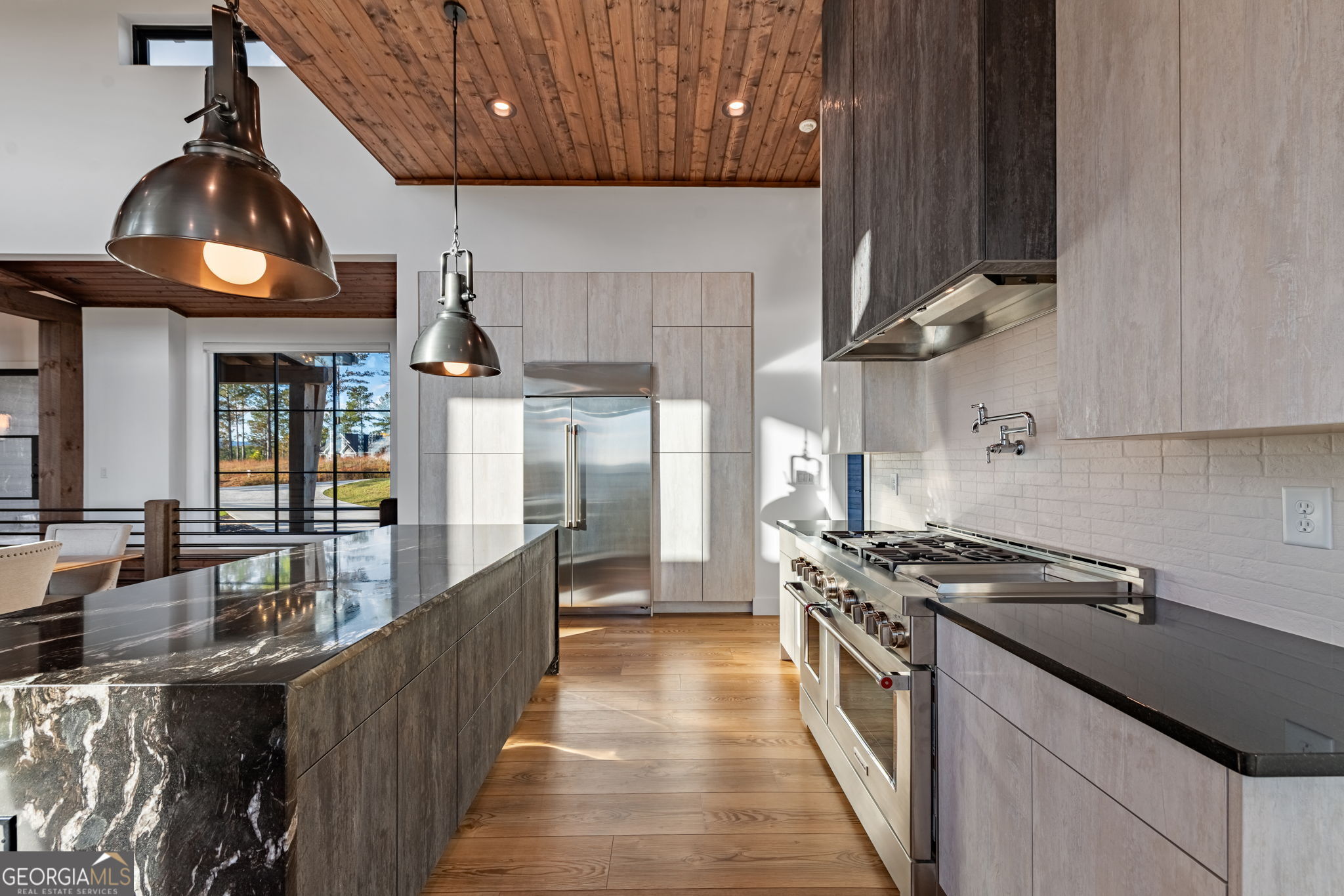 Ellijay, Georgia, 30540, United States, 4 Bedrooms Bedrooms, ,3 BathroomsBathrooms,Residential,Active,1986866