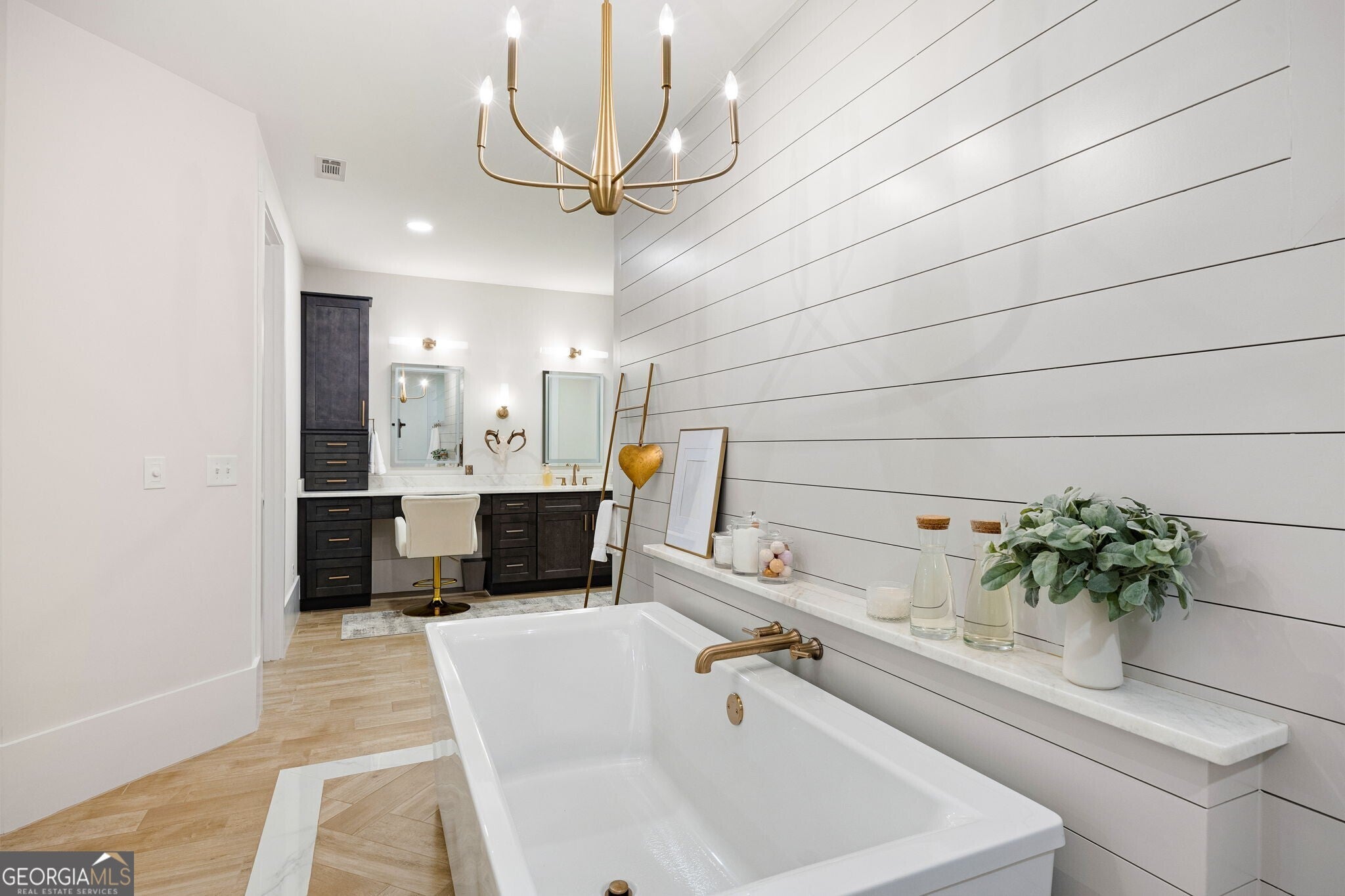 Rydal, Georgia, 30171, United States, 5 Bedrooms Bedrooms, ,5 BathroomsBathrooms,Residential,Active,1987251