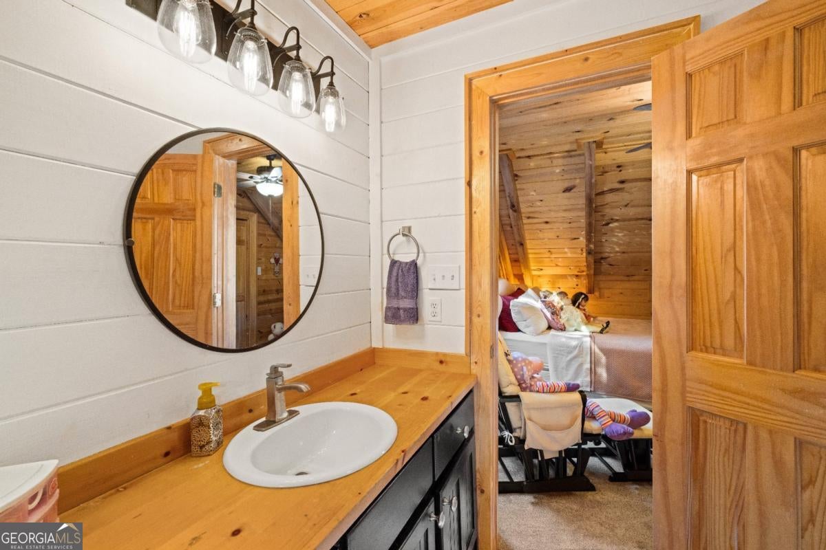 Blue Ridge, Georgia, 30513, United States, 4 Bedrooms Bedrooms, ,4 BathroomsBathrooms,Residential,Active,1990584