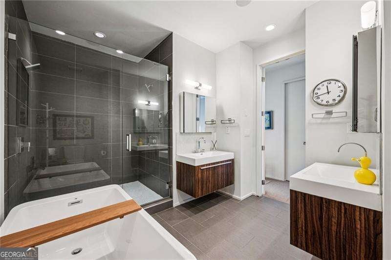 Atlanta, Georgia, 30309, United States, 3 Bedrooms Bedrooms, ,4 BathroomsBathrooms,Residential,Active,1987236