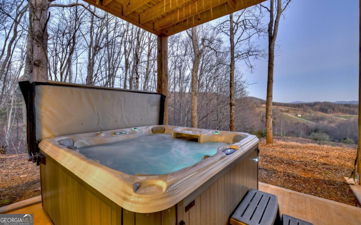 Morganton, Georgia, 30560, United States, 3 Bedrooms Bedrooms, ,4 BathroomsBathrooms,Residential,Active,2010579