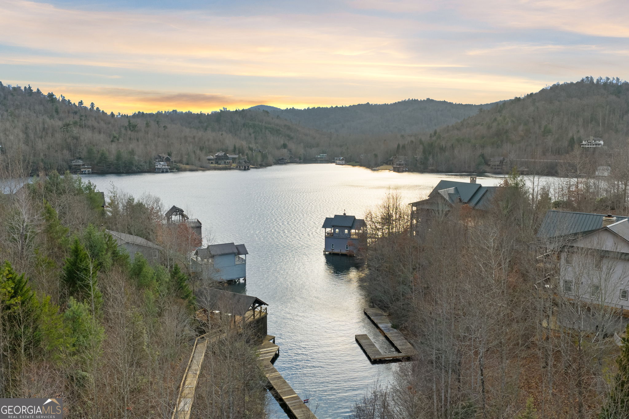 Clarkesville, Georgia, 30523, United States, 3 Bedrooms Bedrooms, ,4 BathroomsBathrooms,Residential,Active,2007020