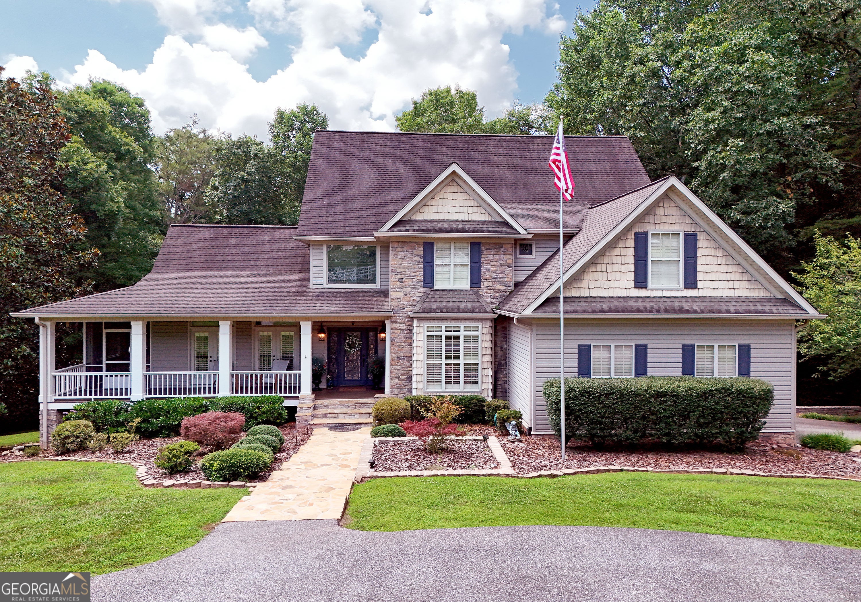 Blairsville, Georgia, 30512, United States, 5 Bedrooms Bedrooms, ,6 BathroomsBathrooms,Residential,Active,1894160