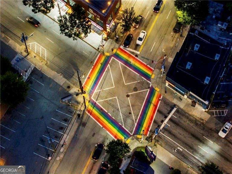 Atlanta, Georgia, 30309, United States, 3 Bedrooms Bedrooms, ,4 BathroomsBathrooms,Residential,Active,1987236