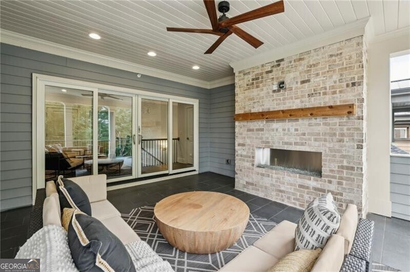 Alpharetta, Georgia, 30009, United States, 3 Bedrooms Bedrooms, ,4 BathroomsBathrooms,Residential,Active,1946539