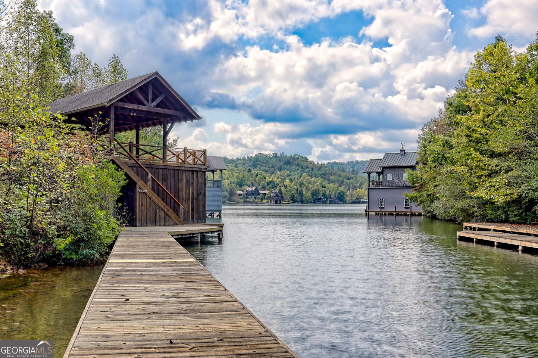 Clarkesville, Georgia, 30523, United States, 2 Bedrooms Bedrooms, ,4 BathroomsBathrooms,Residential,Active,1953278