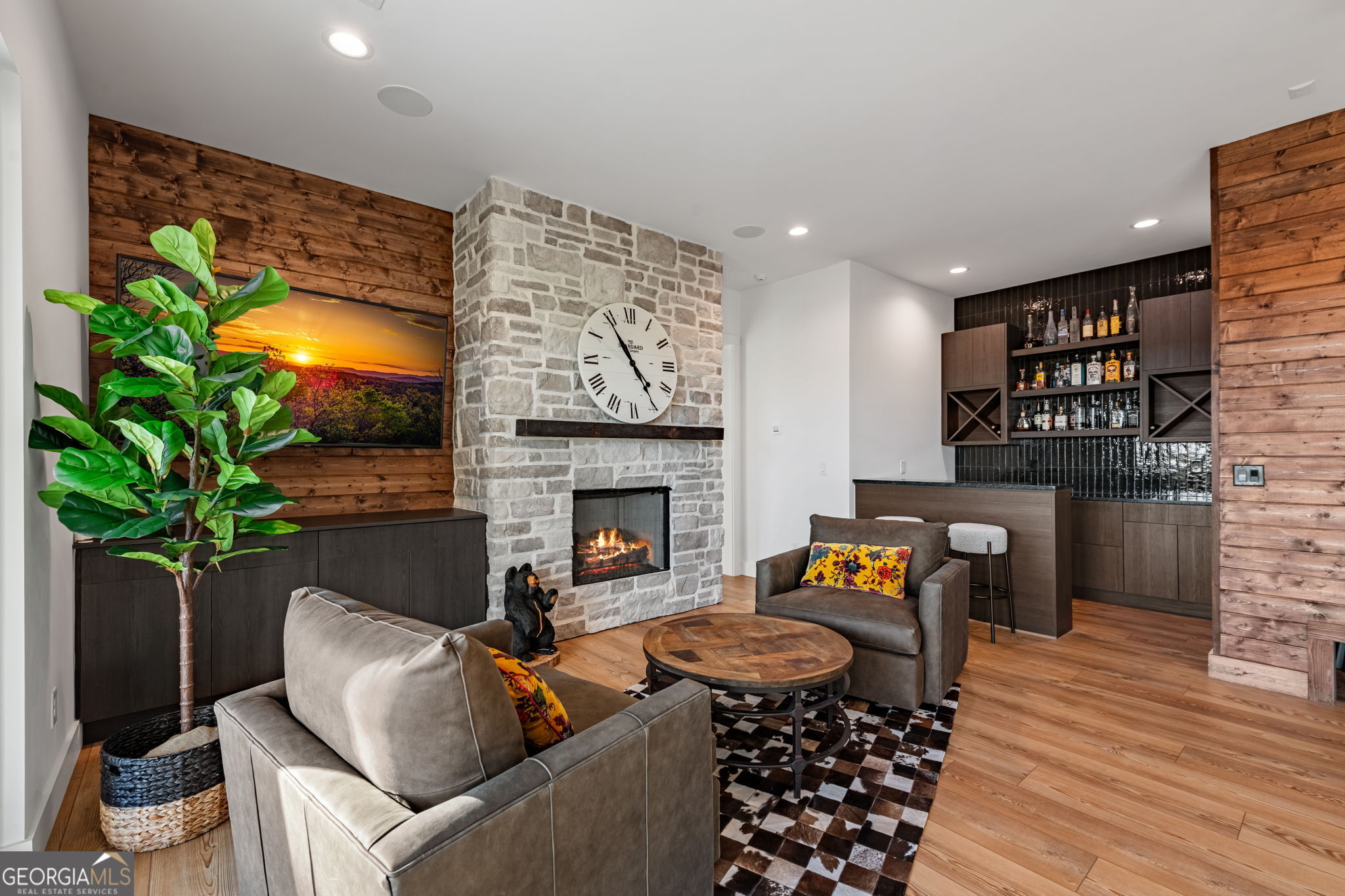 Ellijay, Georgia, 30540, United States, 4 Bedrooms Bedrooms, ,3 BathroomsBathrooms,Residential,Active,1986866