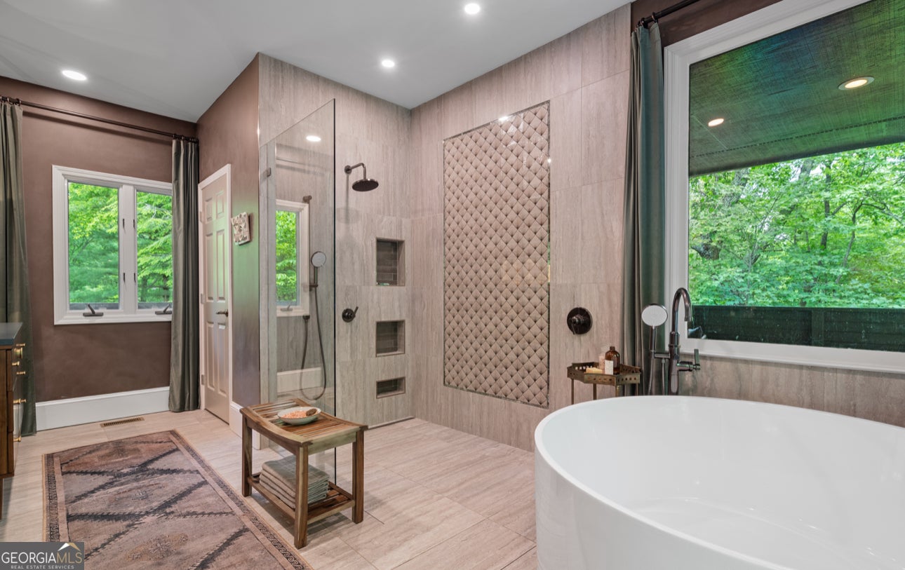 Big Canoe, Georgia, 30143, United States, 5 Bedrooms Bedrooms, ,6 BathroomsBathrooms,Residential,Active,1810518